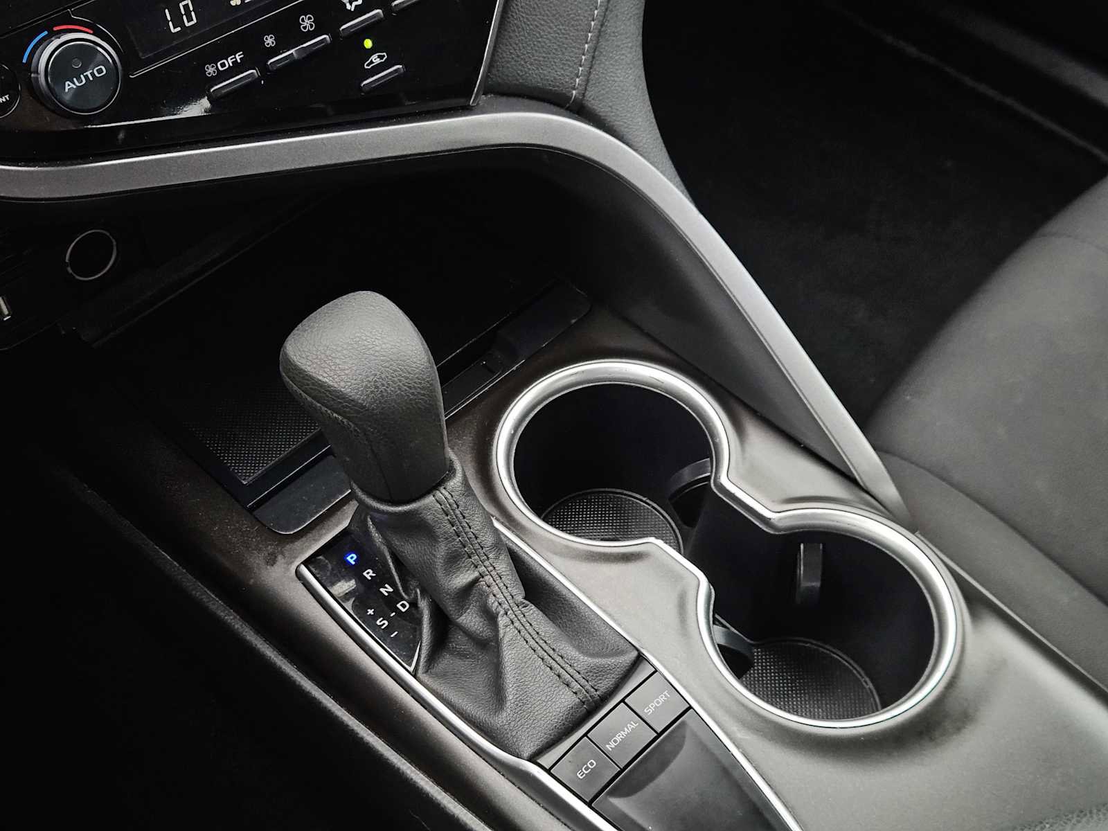 Used 2024 Toyota Camry LE image 20