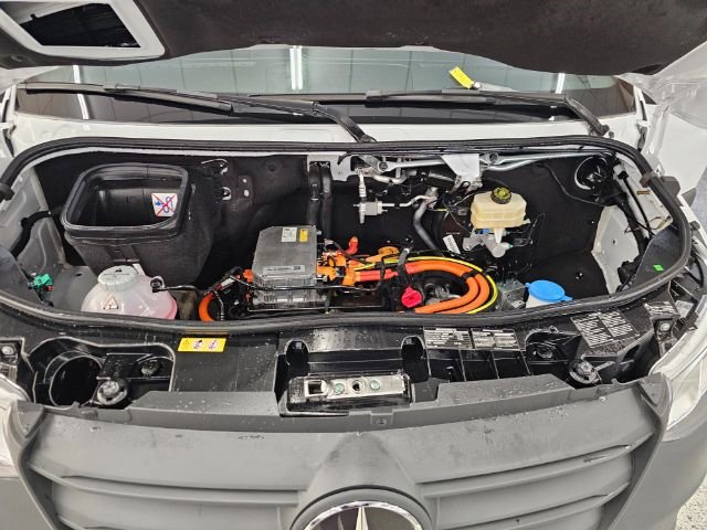Used 2024 Mercedes-Benz eSprinter 170 Cargo image 35