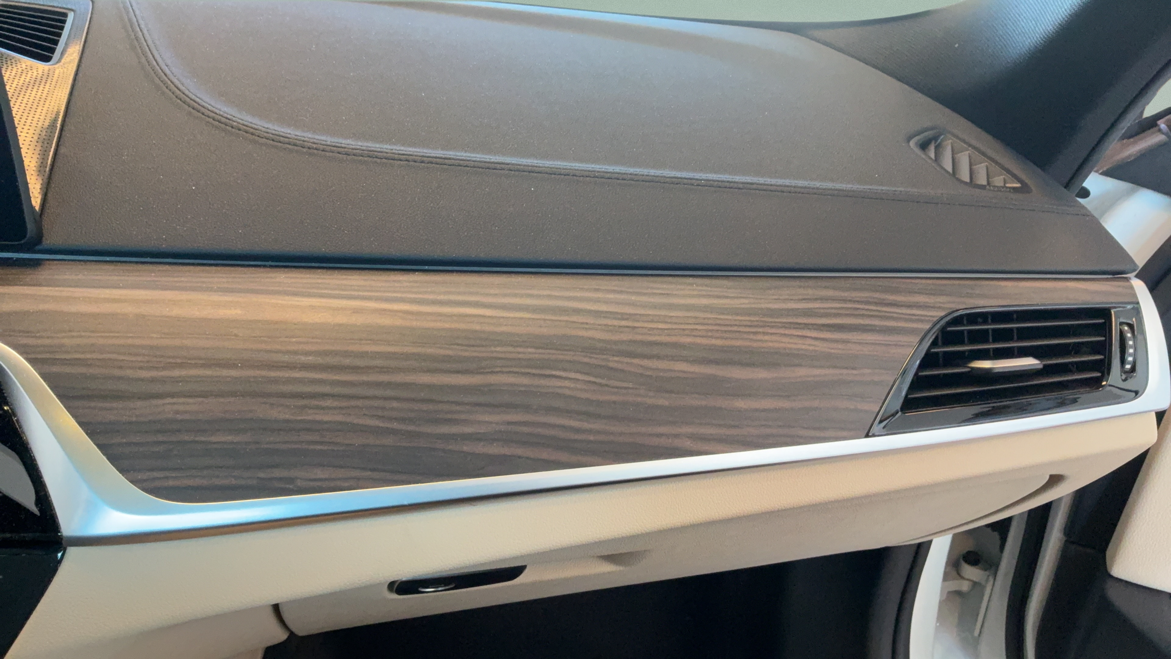 Used 2017 BMW 540i RWD image 47