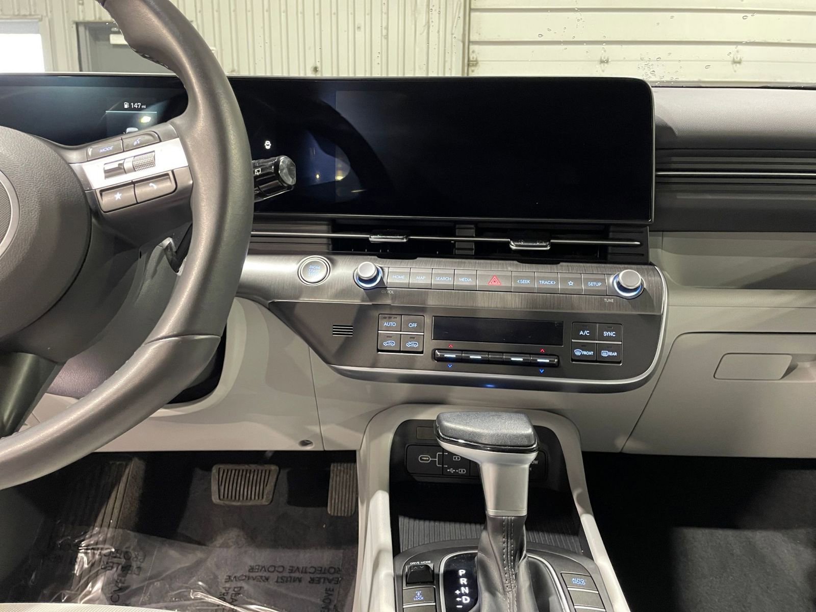 Used 2025 Hyundai Kona SEL image 17