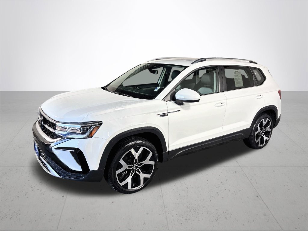 Used 2023 Volkswagen Taos SEL AWD/4WD image 2