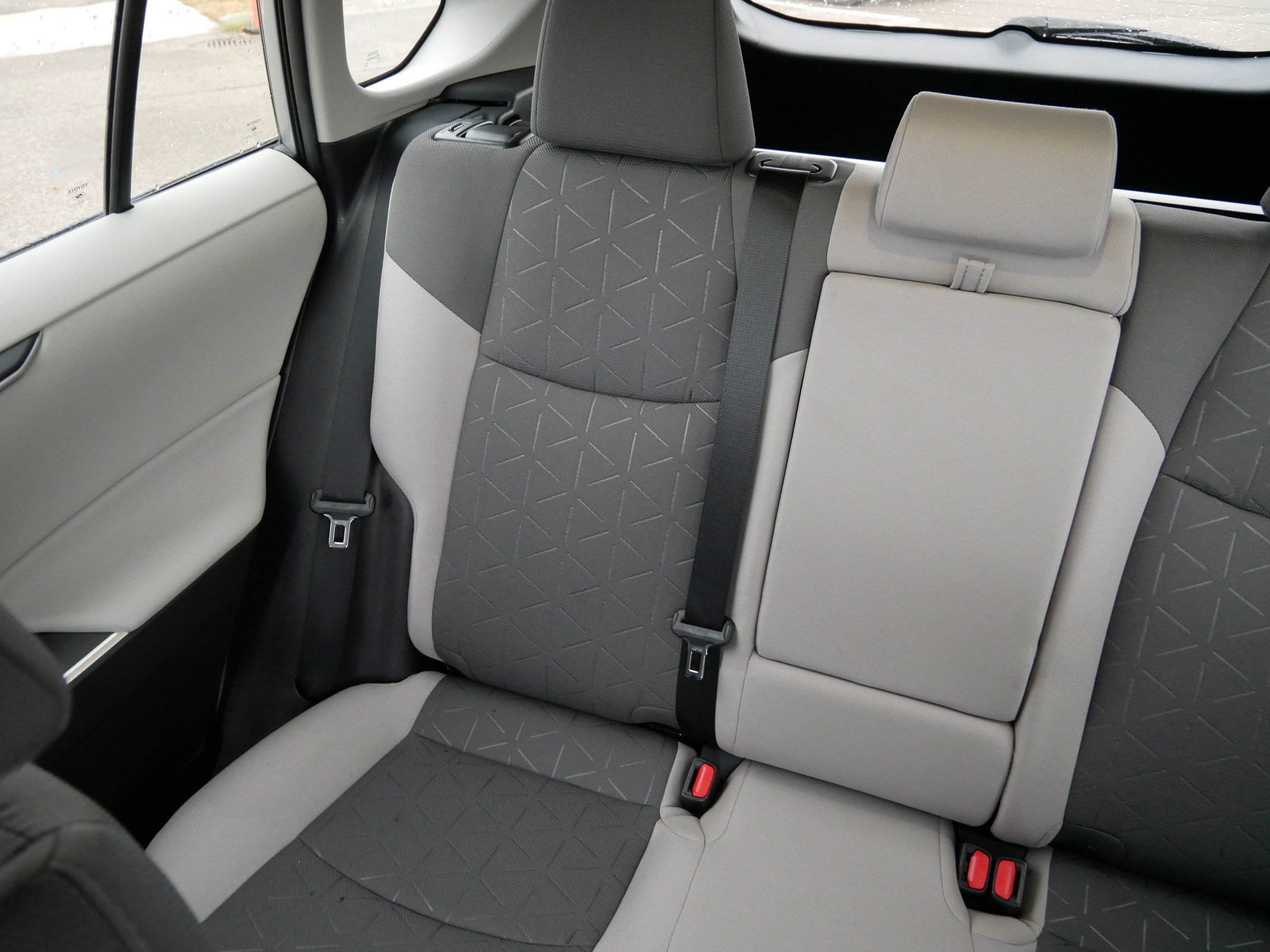 Used 2022 Toyota RAV4 XLE w/ Convenience Package image 12