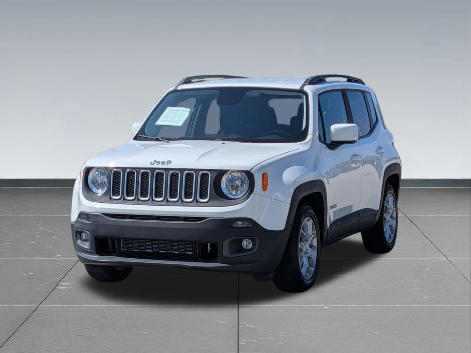 Used 2017 Jeep Renegade Latitude FWD image 9