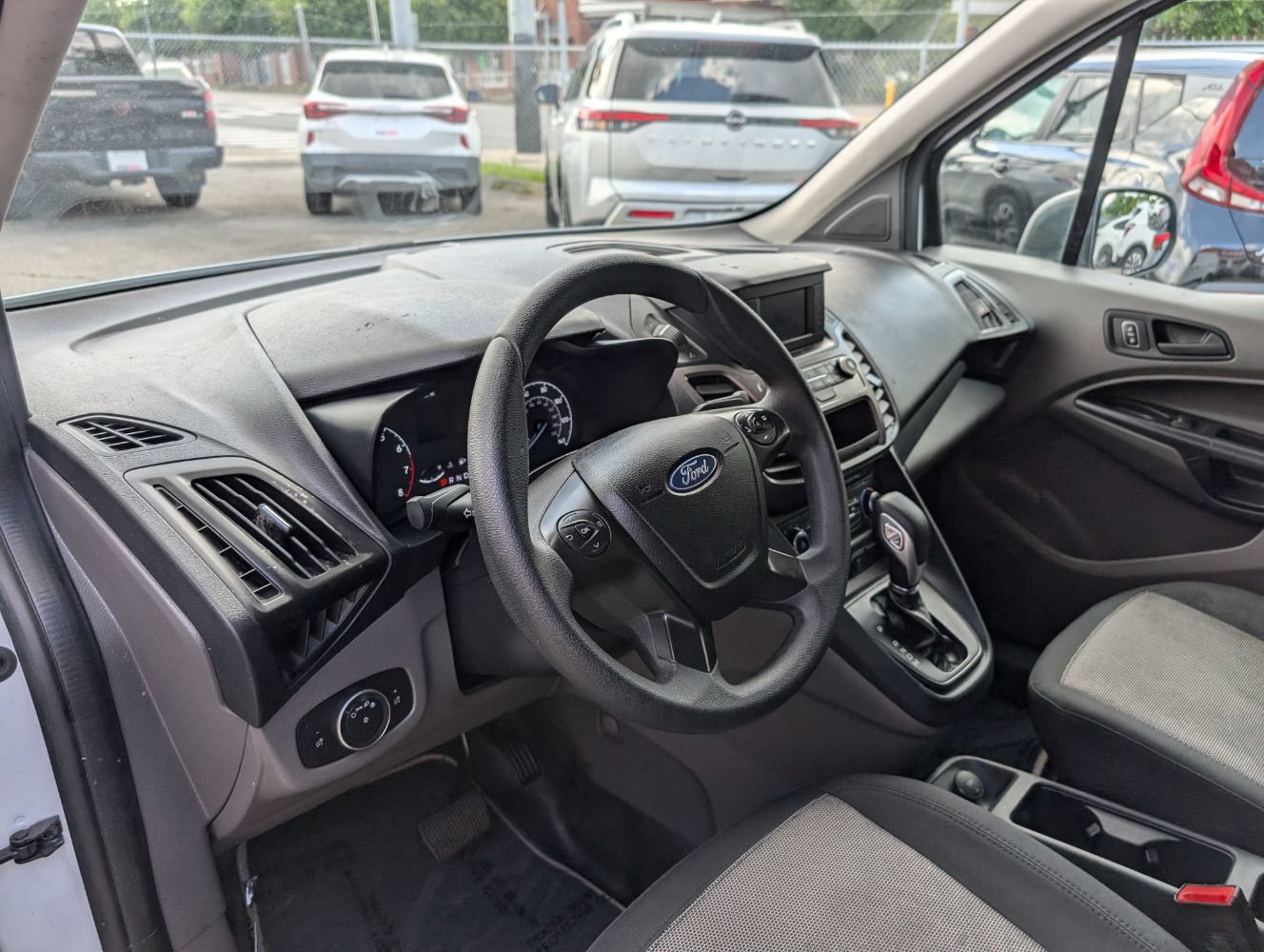 Used 2023 Ford Transit Connect XL FWD image 12