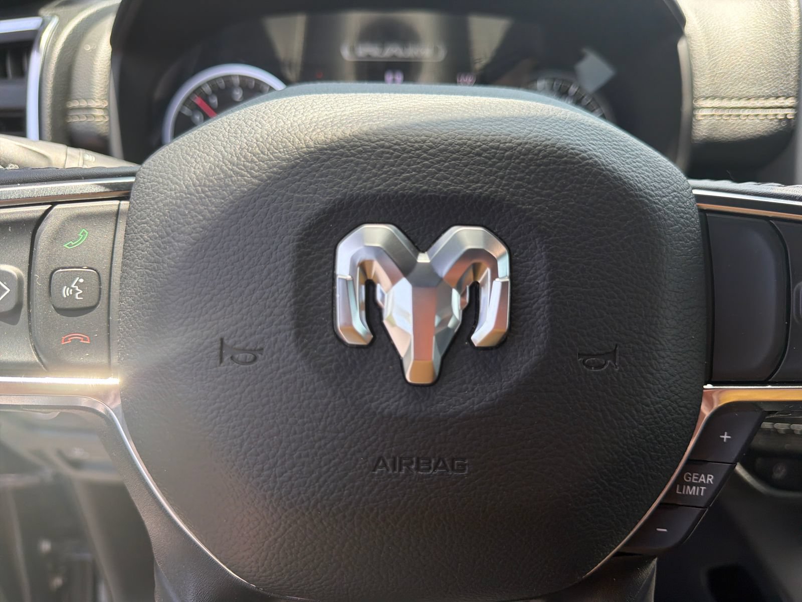 Used 2024 RAM 1500 Laramie RWD image 15