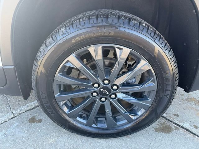 Used 2023 Chevrolet Traverse RS w/ LPO, Floor Liner Package image 9