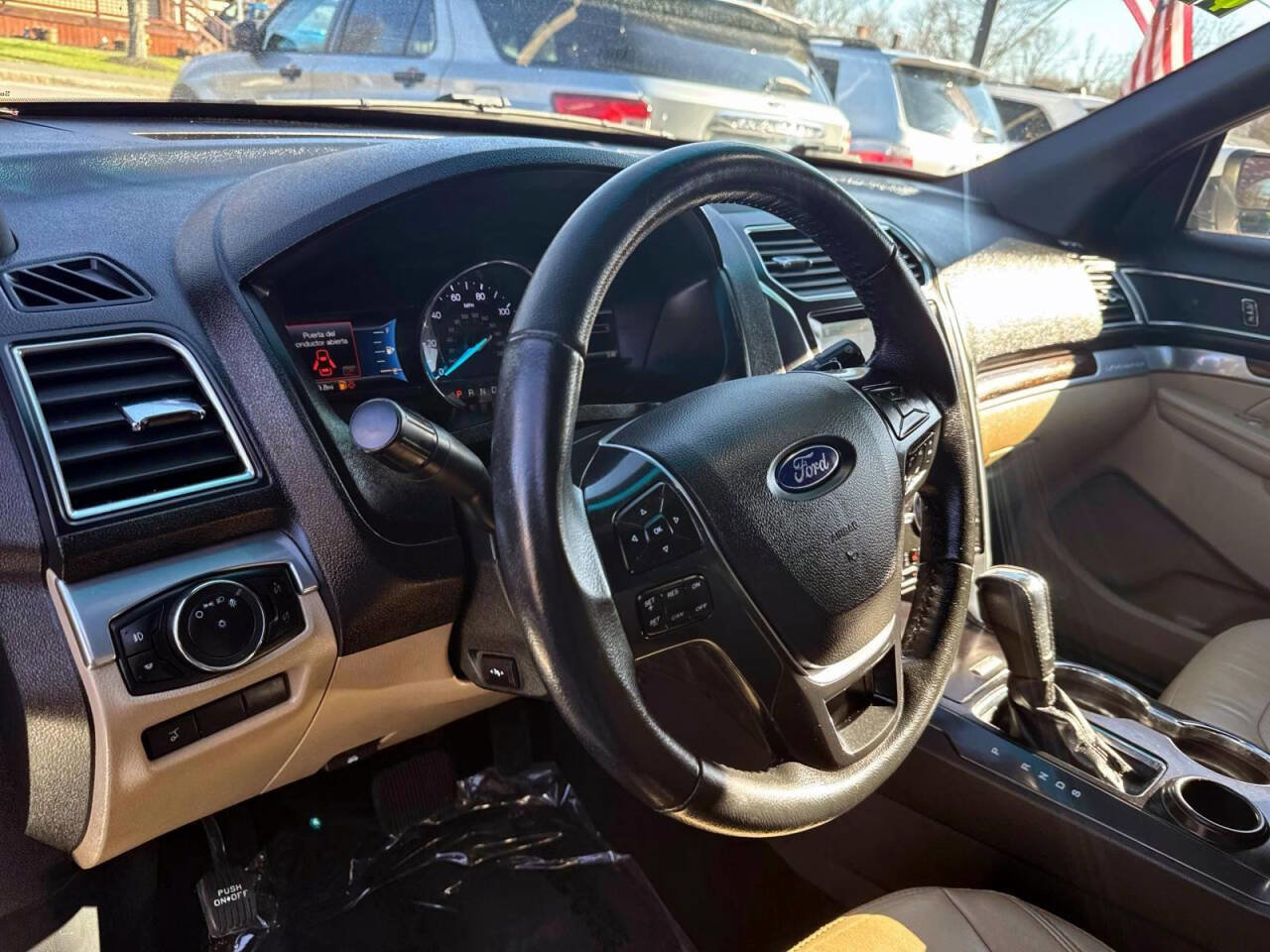 Used 2017 Ford Explorer Limited image 12