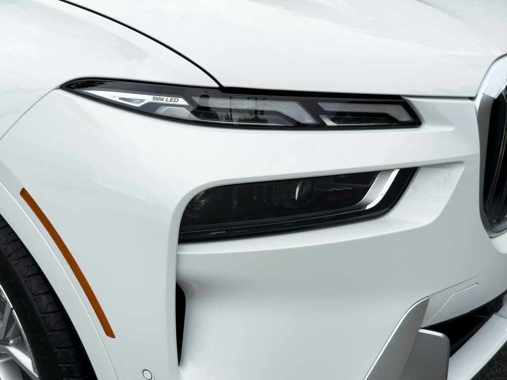 New 2026 BMW X7 xDrive40i w/ Premium Package image 8