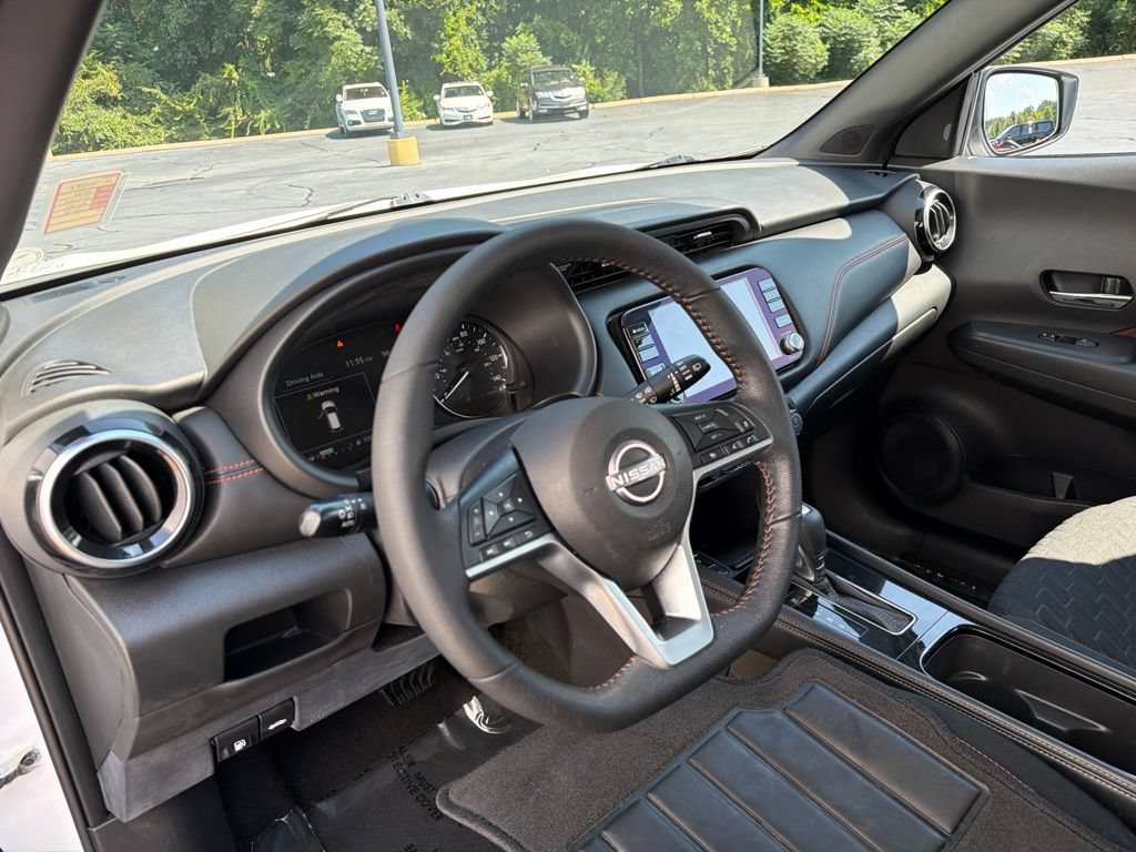 Used 2022 Nissan Kicks SR FWD image 42
