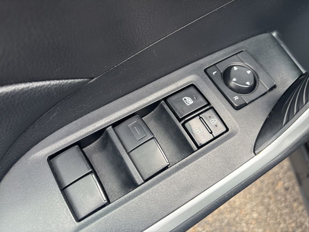 Used 2024 Toyota RAV4 LE AWD/4WD image 17