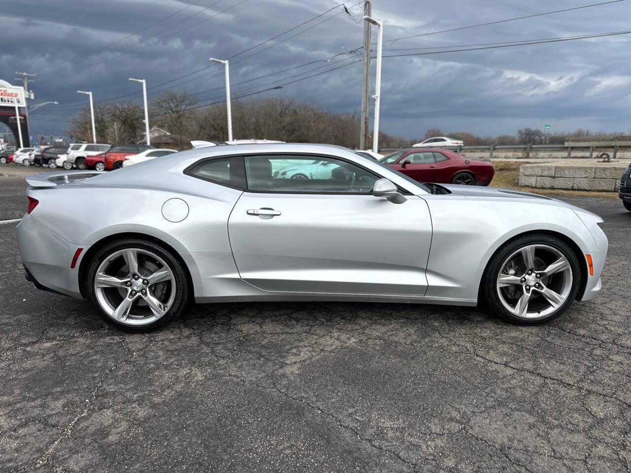 Used 2017 Chevrolet Camaro SS RWD image 6