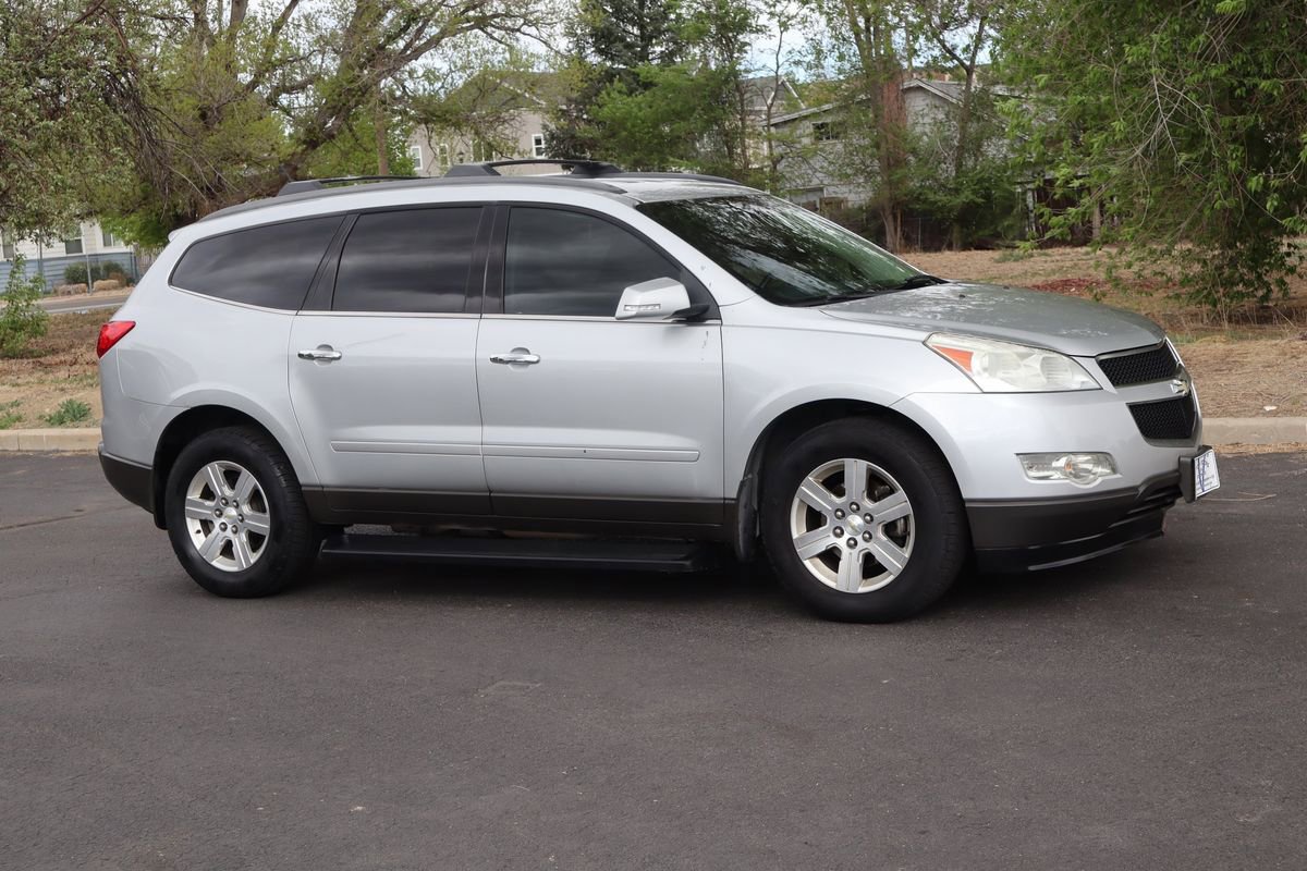 Used 2012 Chevrolet Traverse LT AWD/4WD image 2