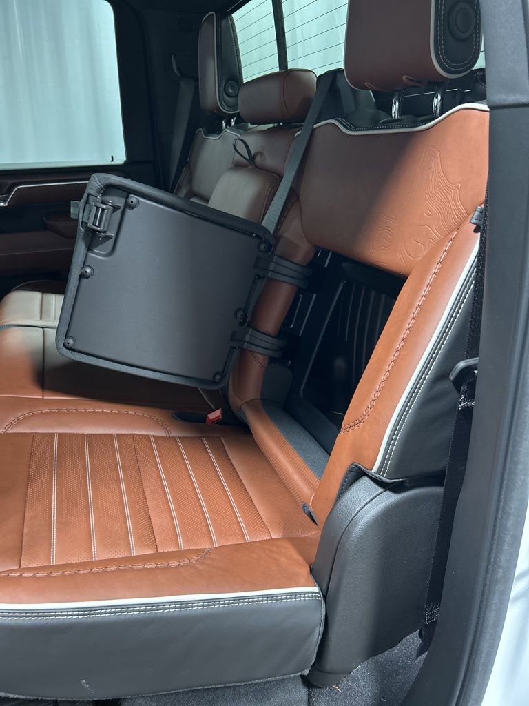 New 2025 GMC Sierra 2500 Denali Ultimate w/ Max Trailering Package image 16