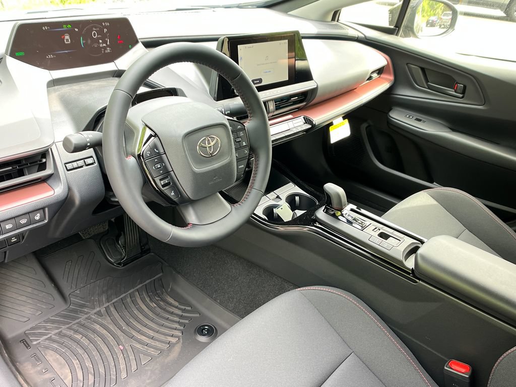 New 2026 Toyota Prius Plug-In Hybrid FWD image 10