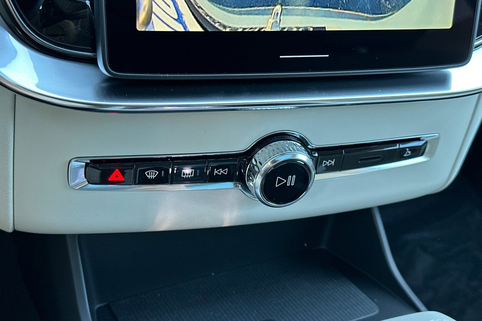 New 2026 Volvo XC90 T8 Ultra image 19