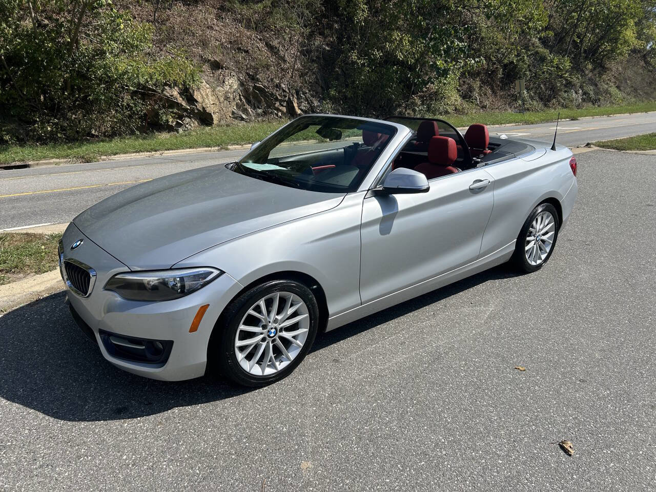 Used 2016 BMW 228i Convertible image 2