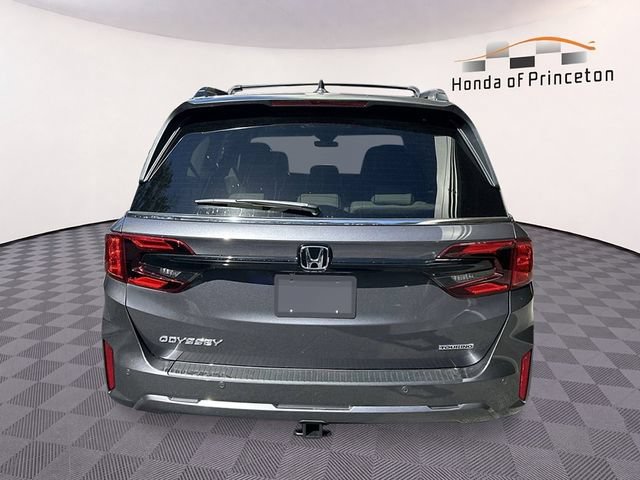New 2026 Honda Odyssey Touring image 4