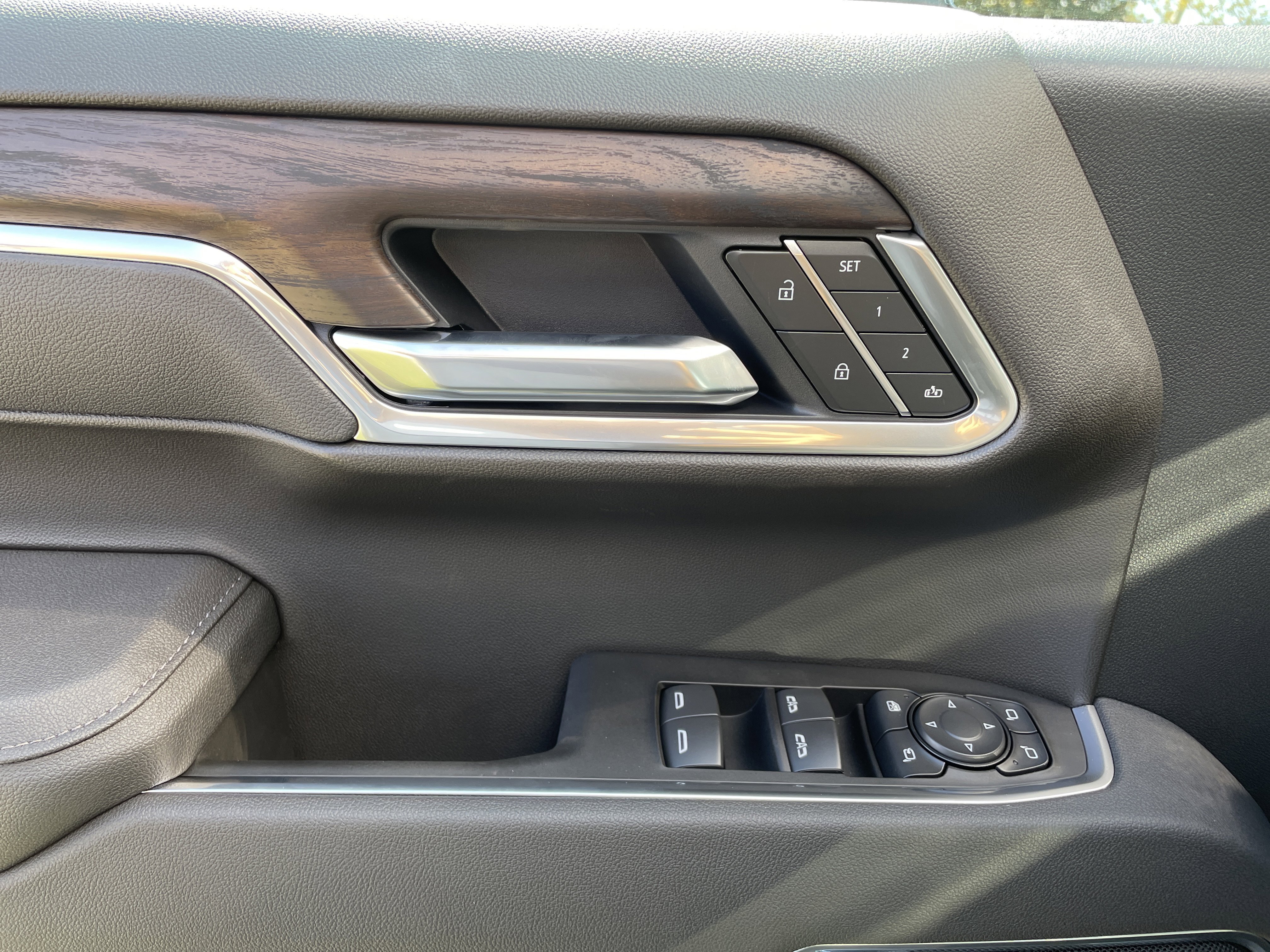 New 2026 GMC Sierra 1500 SLT w/ SLT Premium Package image 10