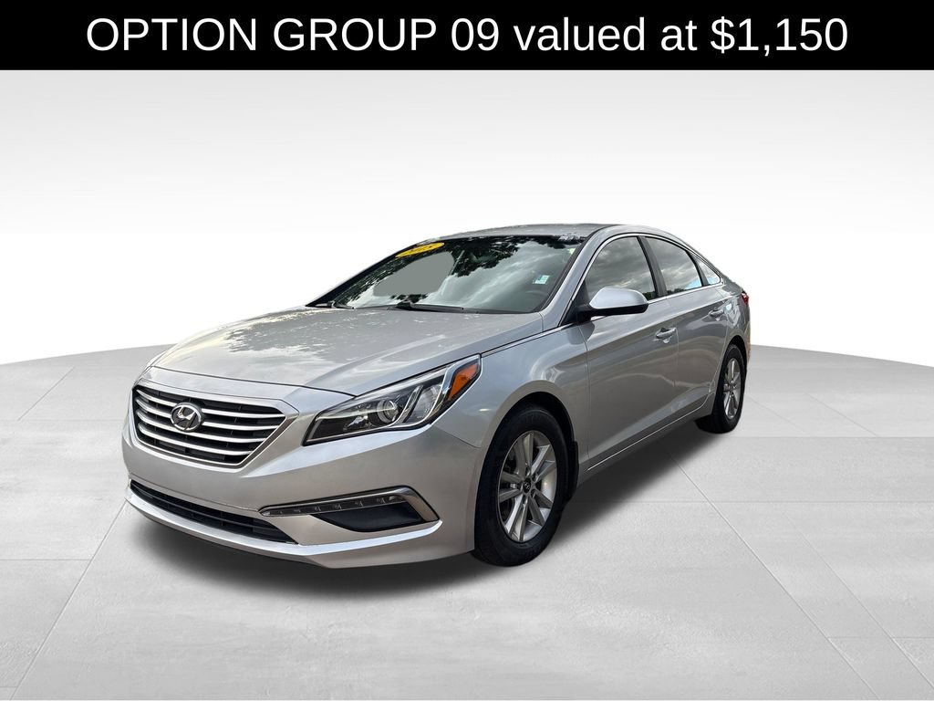 Used 2015 Hyundai Sonata SE w/ Option Group 09 FWD image 1