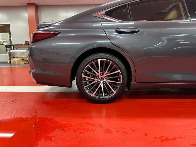 Used 2023 Lexus ES 350 w/ Premium Package FWD image 30