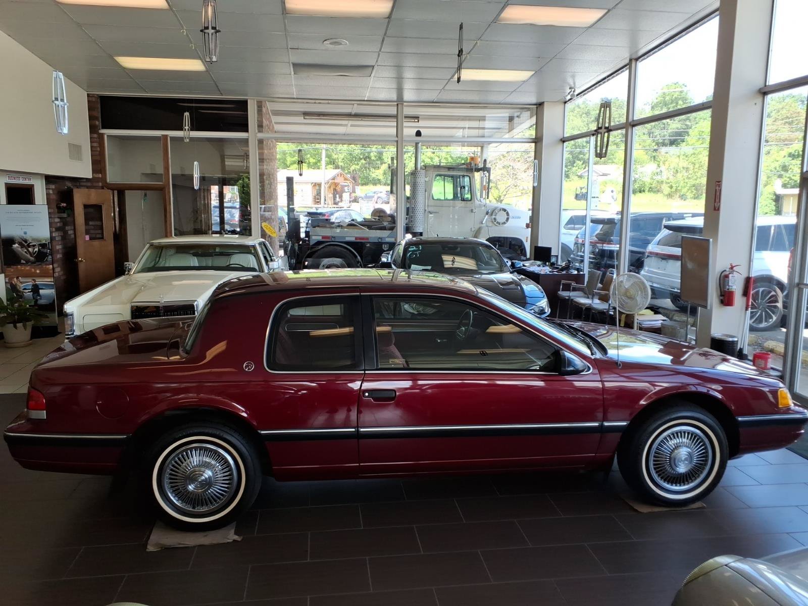 Used 1989 Mercury Cougar LS RWD image 2