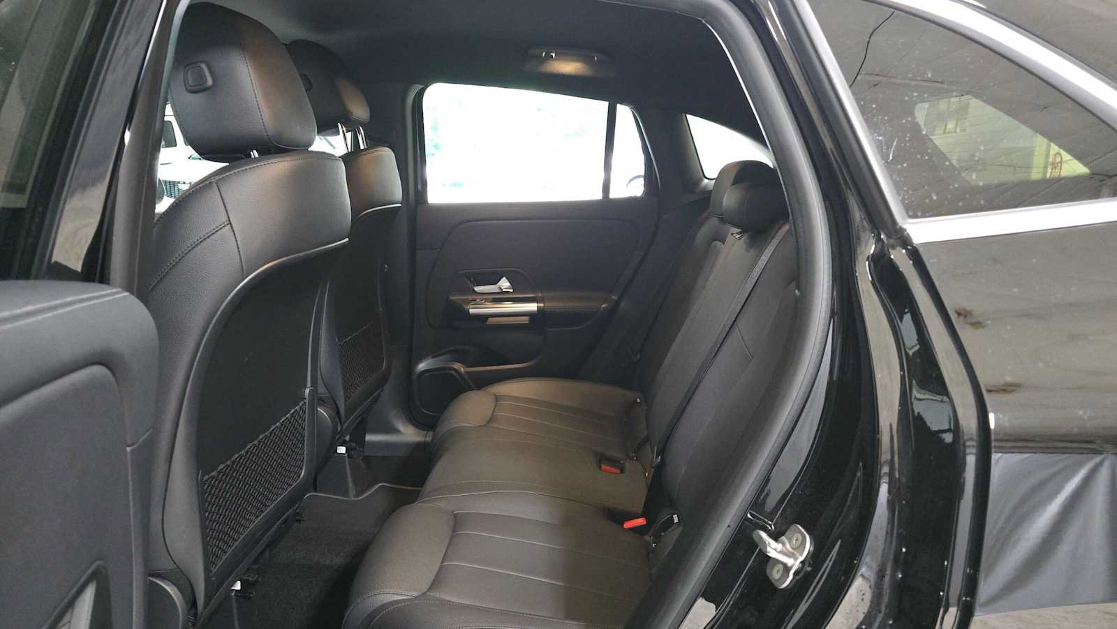 Used 2025 Mercedes-Benz GLA 250 image 47
