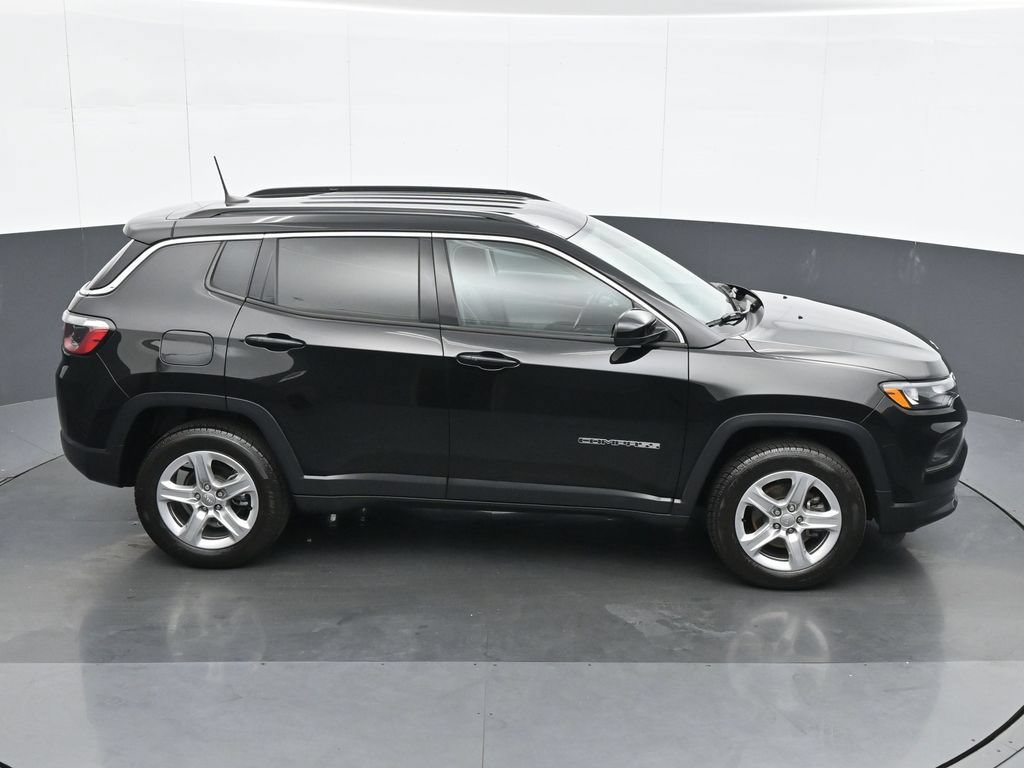 Used 2022 Jeep Compass Latitude w/ Convenience Group AWD/4WD image 22