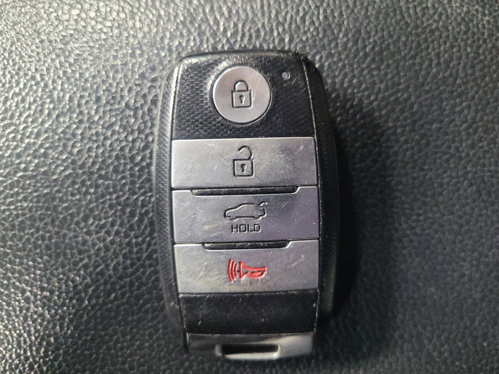 Used 2017 Kia Forte EX image 32