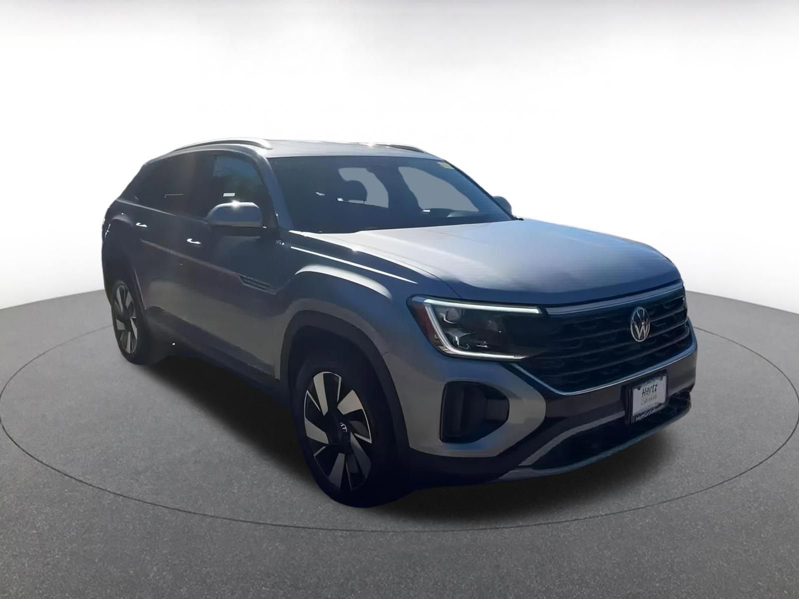 Used 2025 Volkswagen Atlas Cross Sport SE image 3