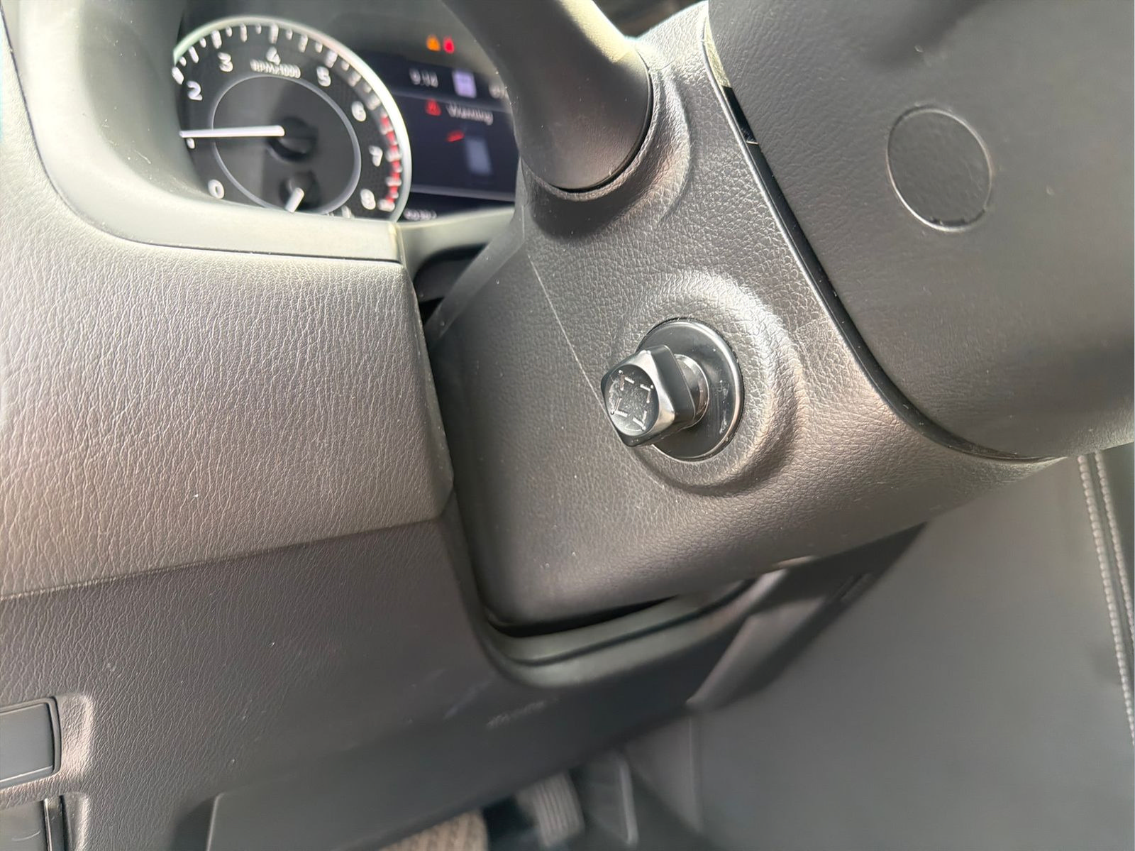 Used 2022 Nissan Armada Platinum w/ Captain's Chairs Package RWD image 14