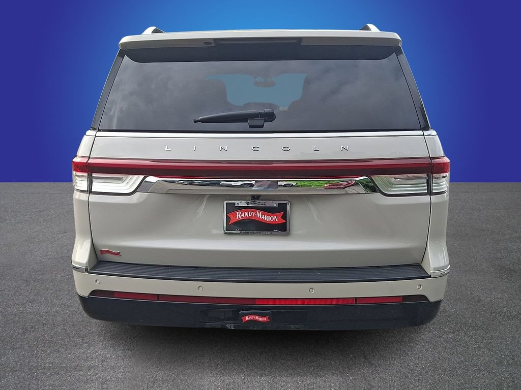 Used 2024 Lincoln Navigator Reserve AWD/4WD image 5