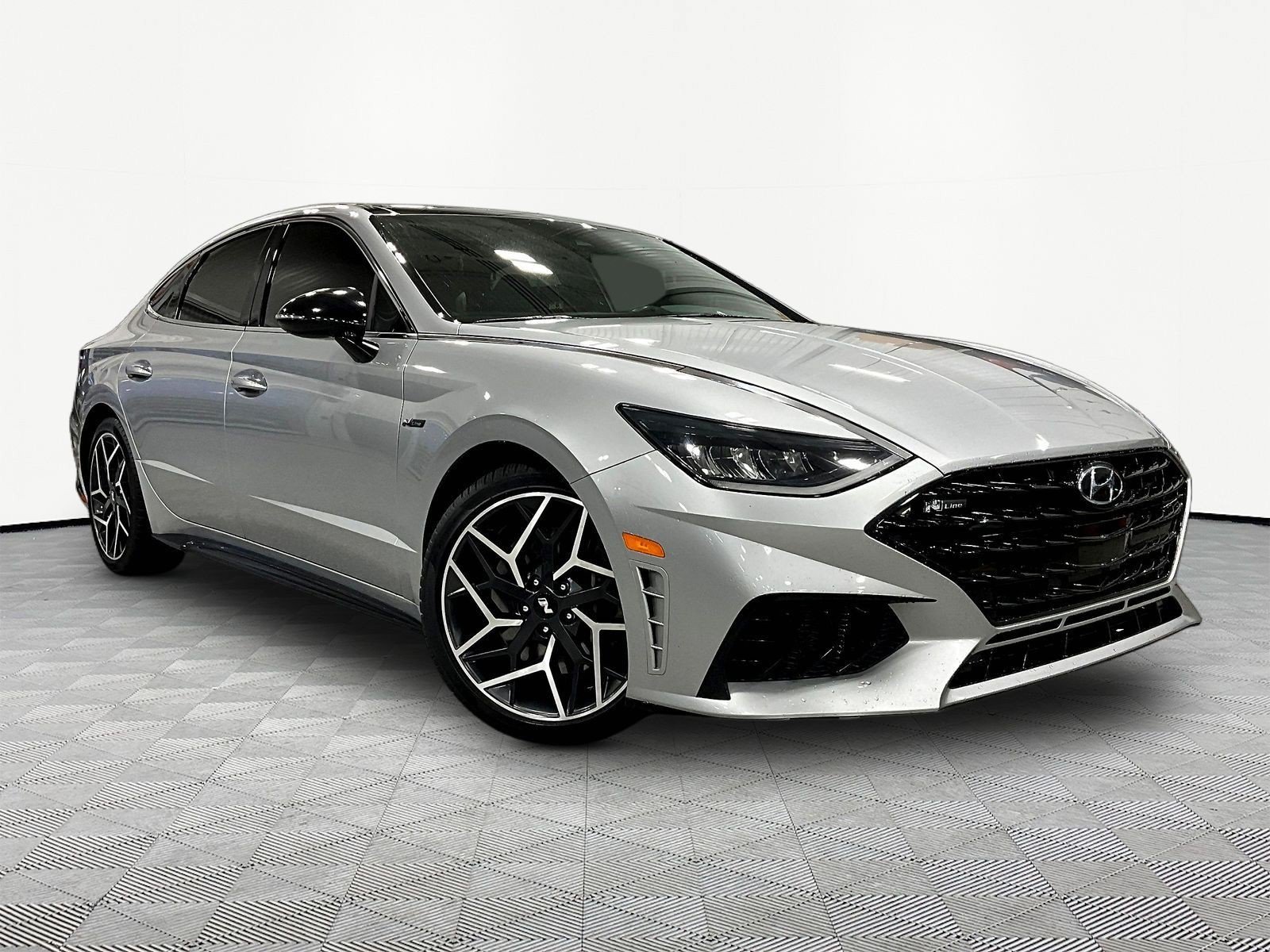 Used 2022 Hyundai Sonata N Line FWD image 3