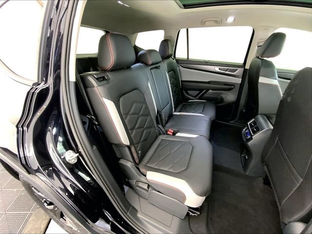 New 2026 Volkswagen Atlas Peak Edition image 10