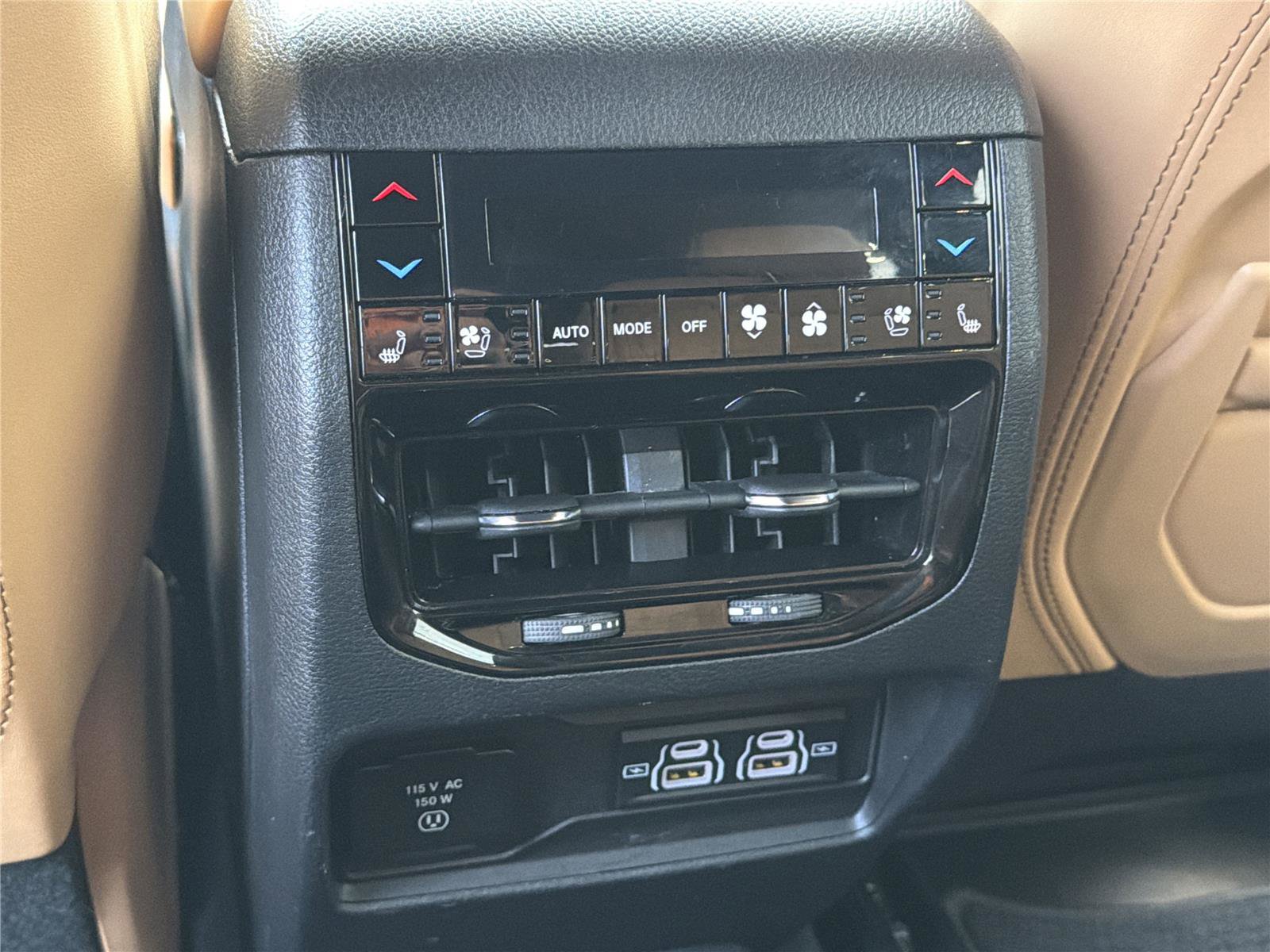 Used 2024 Jeep Grand Cherokee L Summit image 26