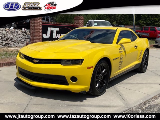 Used 2015 Chevrolet Camaro LS RWD image 3
