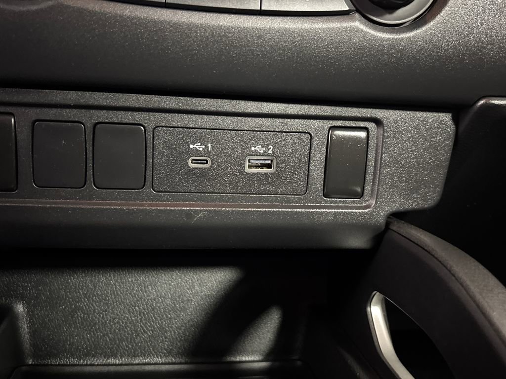 Used 2023 Nissan Frontier SV image 22