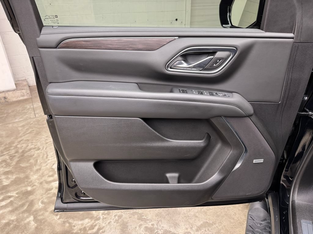 Used 2024 Chevrolet Tahoe Z71 AWD/4WD image 10