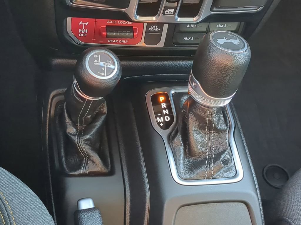 Used 2024 Jeep Wrangler Unlimited image 25