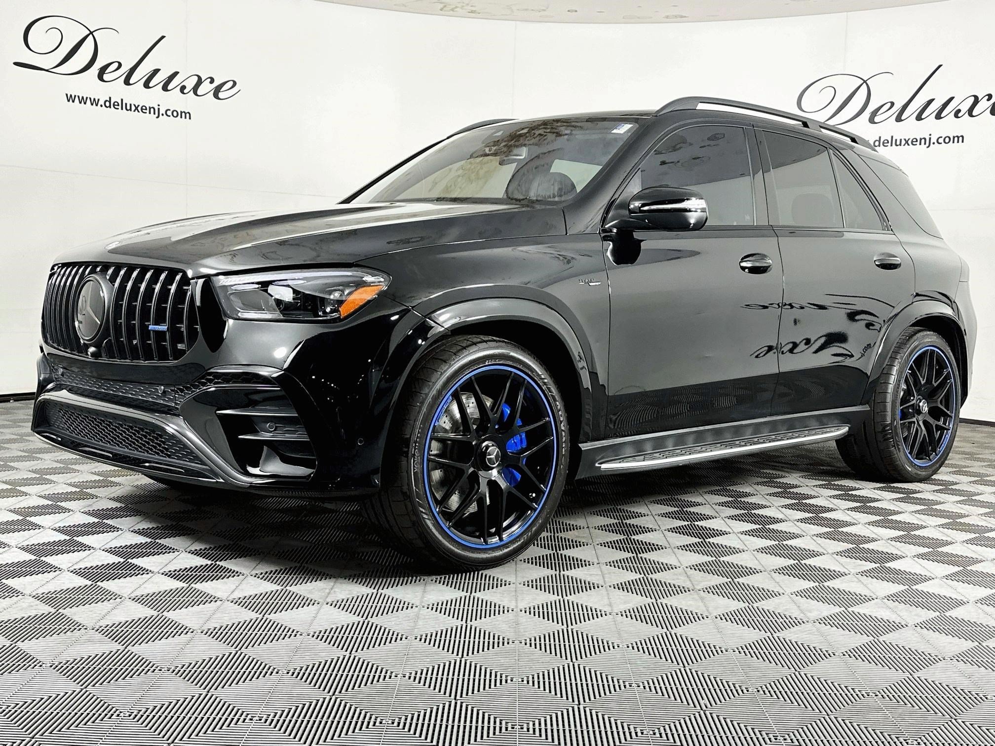 Used 2025 Mercedes-Benz GLE 53 AMG 4MATIC image 3