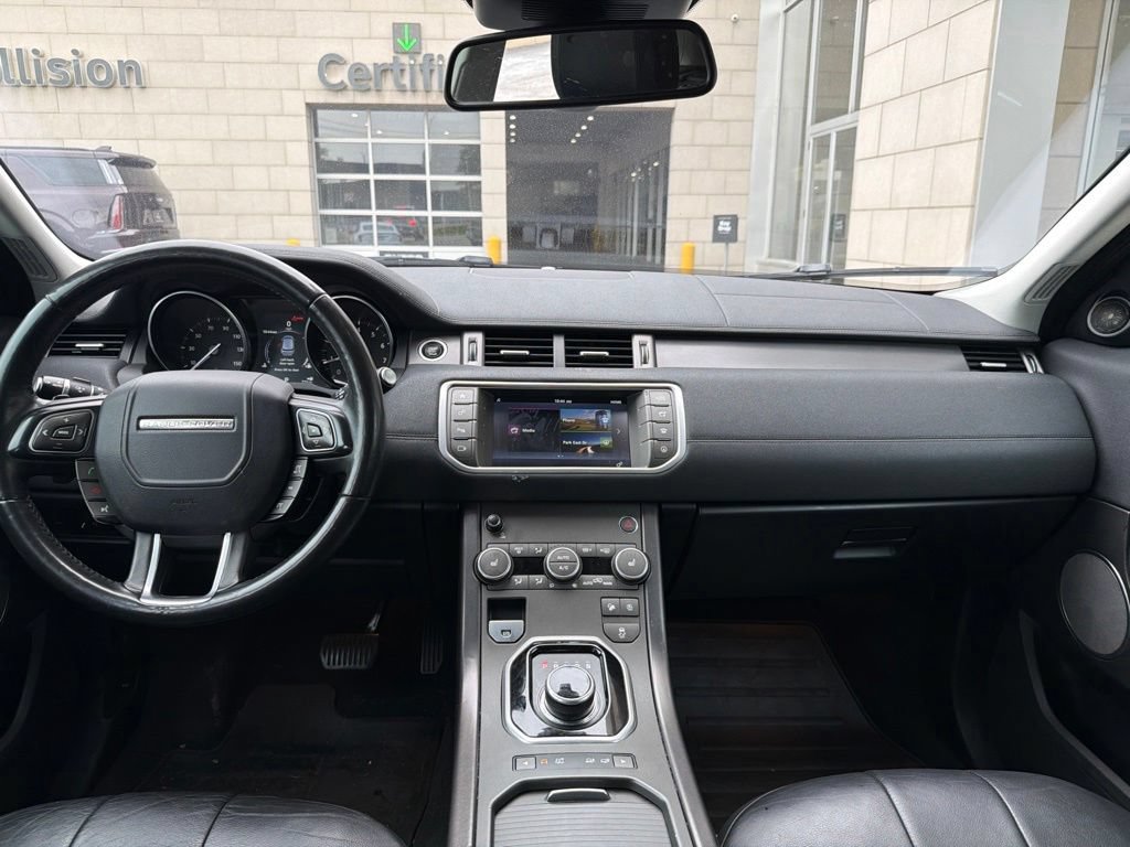 Used 2018 Land Rover Range Rover Evoque SE AWD/4WD image 15