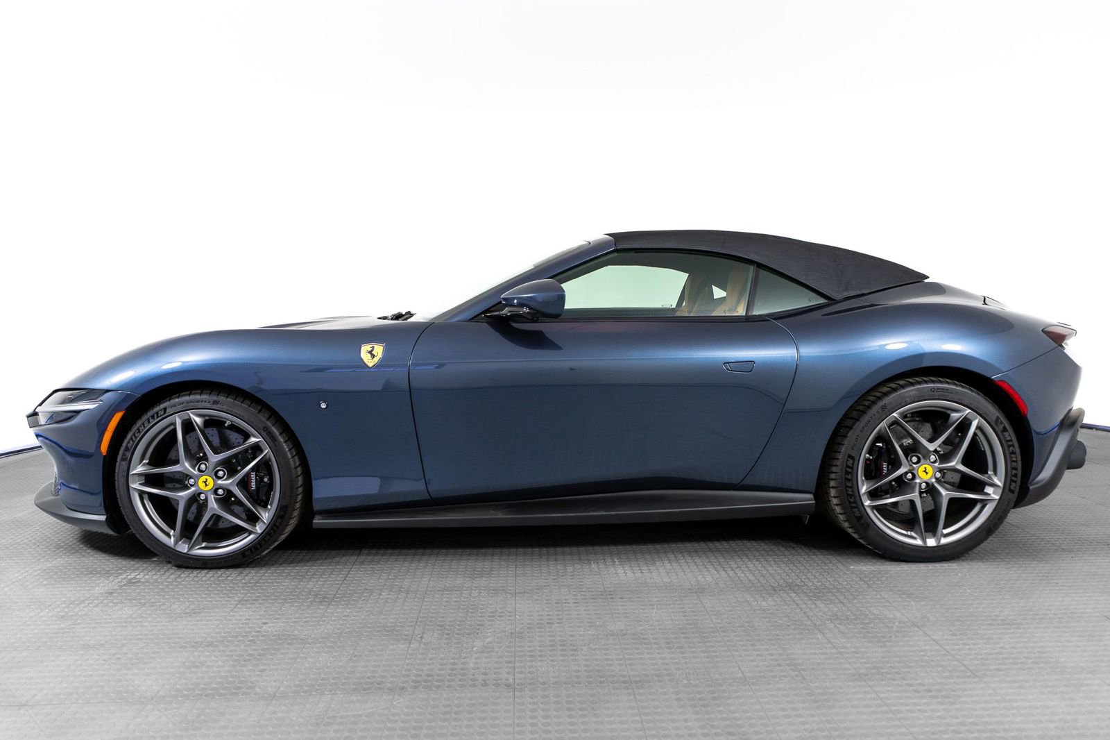 Certified 2025 Ferrari Roma Spider image 21