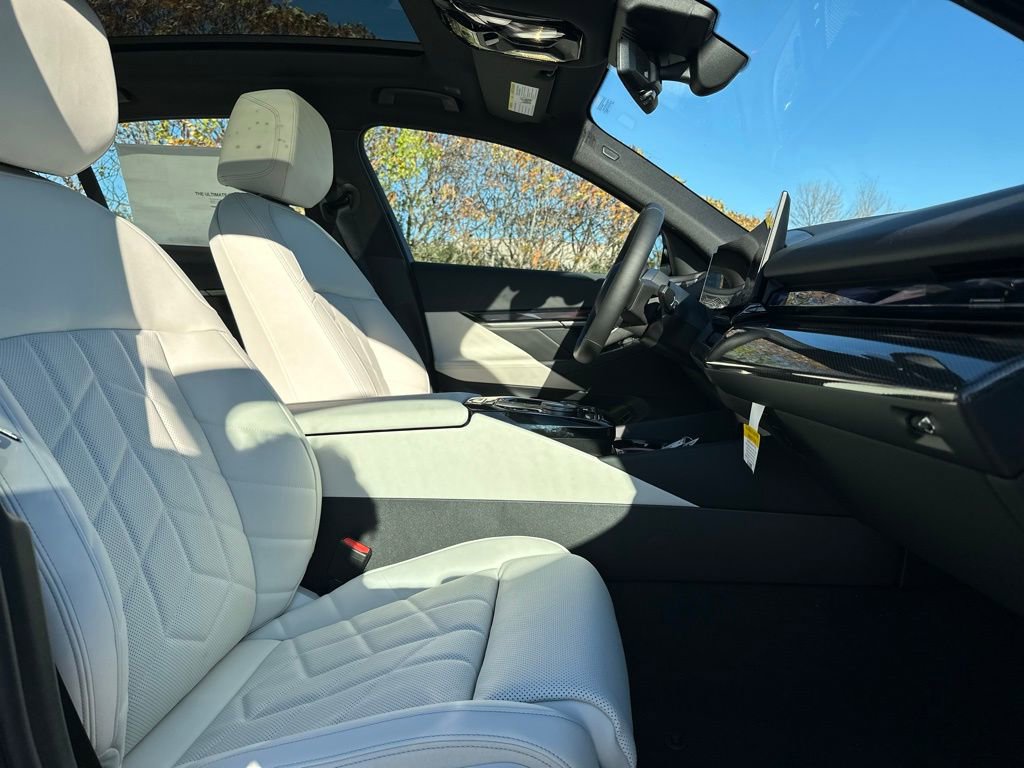 New 2025 BMW i5 M60 w/ Premium Package image 23