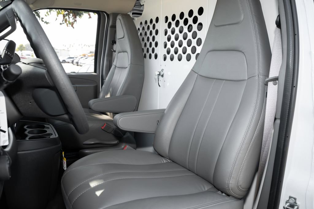 New 2025 Chevrolet Express 2500 Extended w/ Driver Convenience Package RWD image 13