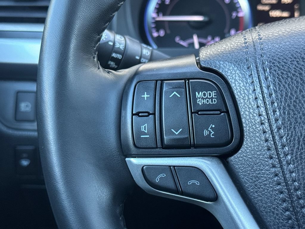 Used 2019 Toyota Highlander SE AWD/4WD image 31
