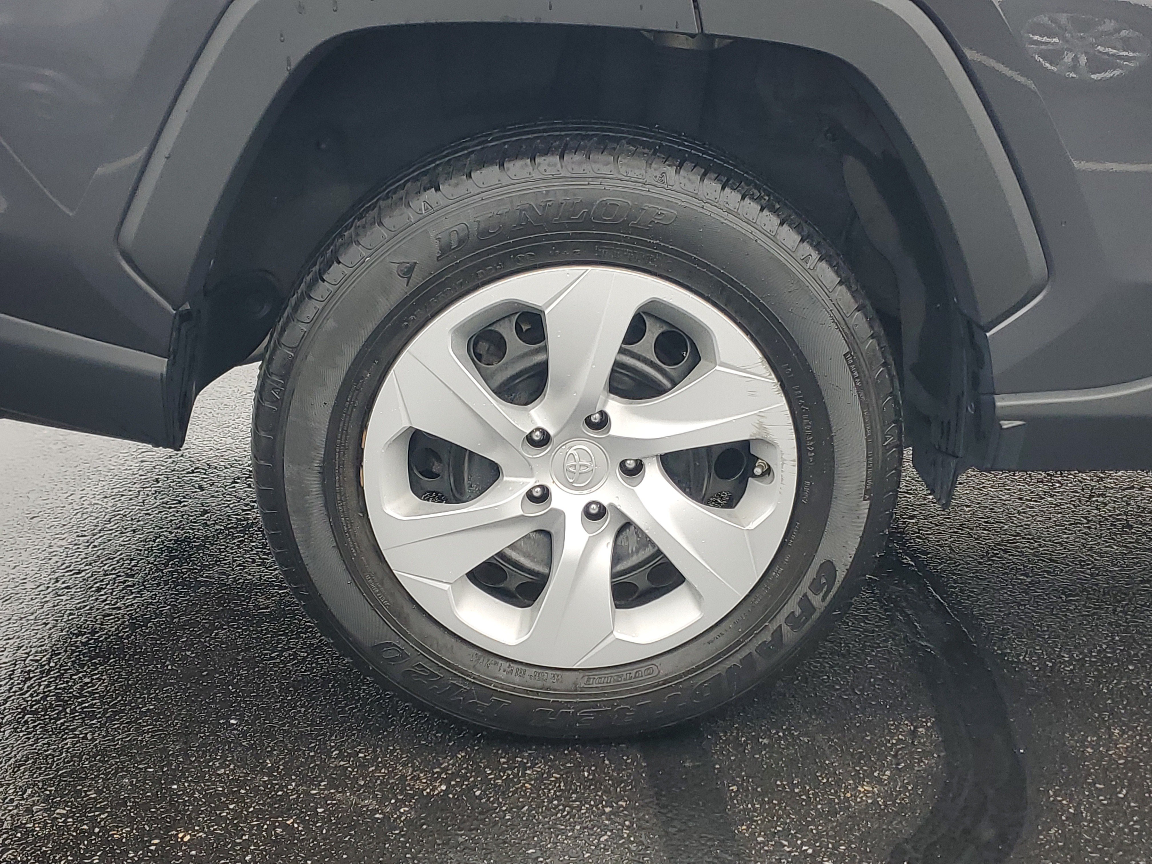 Certified 2024 Toyota RAV4 LE AWD/4WD image 6