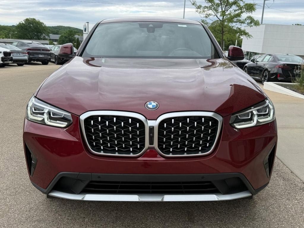 Used 2025 BMW X4 xDrive30i AWD/4WD image 9