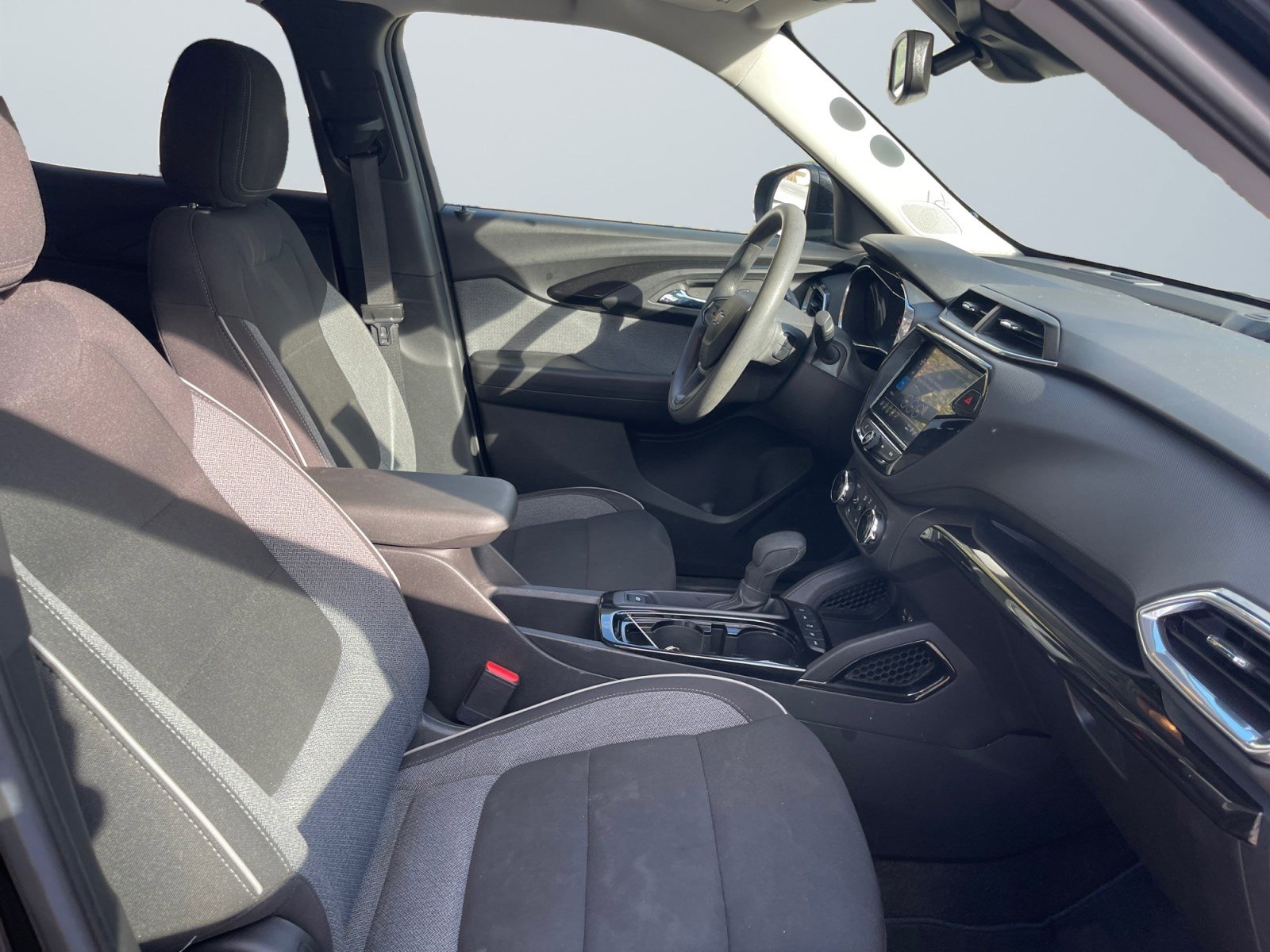 Used 2022 Chevrolet TrailBlazer LT w/ Convenience Package image 17