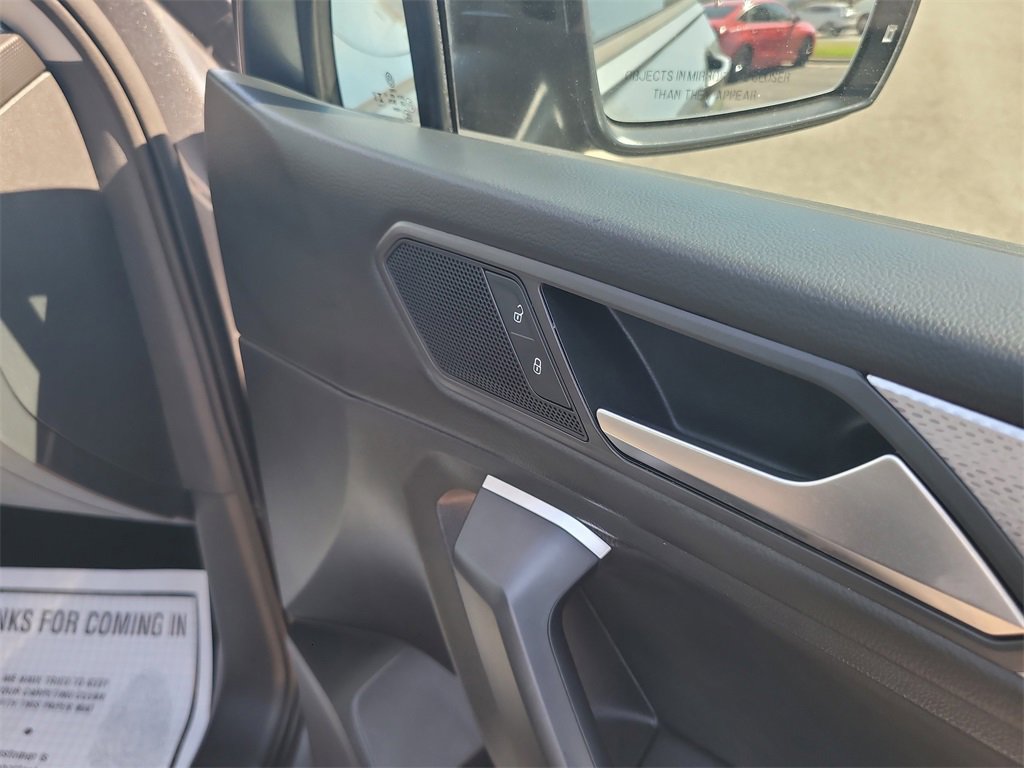 Used 2024 Volkswagen Tiguan S image 28