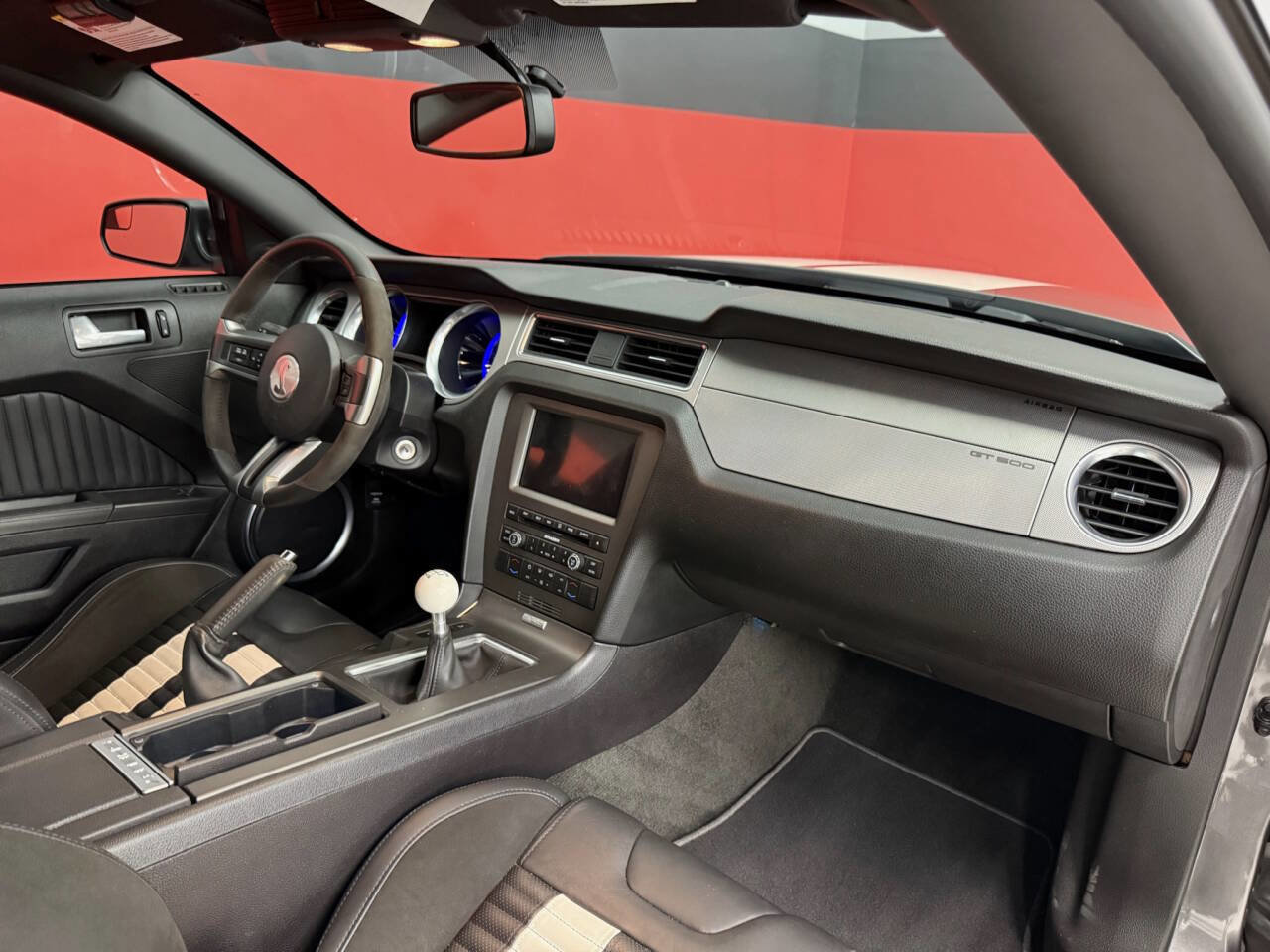Used 2013 Ford Mustang Shelby GT500 RWD image 37