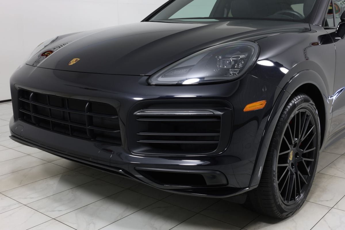 Used 2022 Porsche Cayenne GTS w/ Premium Package Plus AWD/4WD image 48